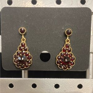 925 gold plated Sterling Silver Garnet Earrings